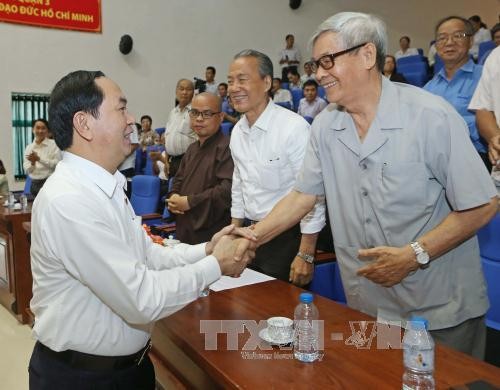 Chủ tịch nước Trần Đại Quang tiếp xúc cử tri Thành phố Hồ Chí Minh - ảnh 1